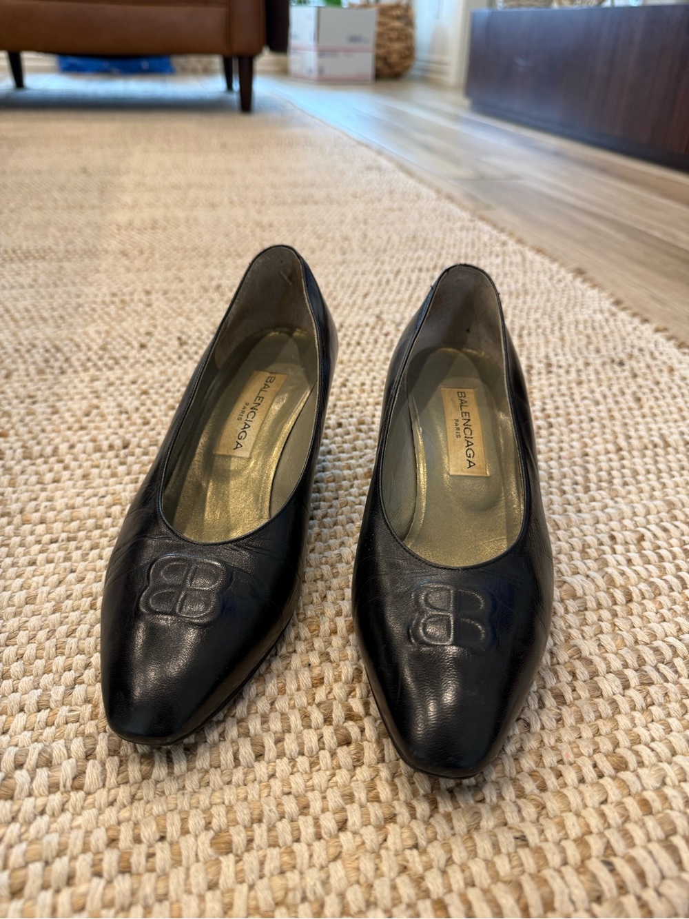 Balenciaga Black Leather Logo Detail Low Heel Pumps - Picture 2 of 8
